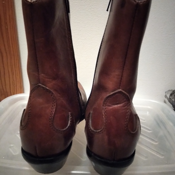 Brown Leather Western Boots - Picture 4 of 5
